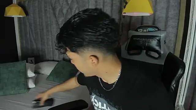 NicolaiKarav online show from April 2026 12:04:01 PM