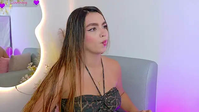 Snapshot of Ambar_Carter chatting on May 2026 09:09:02 PM Ambar Carter online show from May 2026 09:09:02 PM