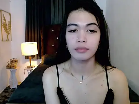 hollyyumiloove online show from March 2026 10:33:01 AM