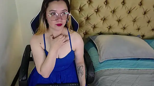 Alaiia    online show from December 2025 12:32:01 PM