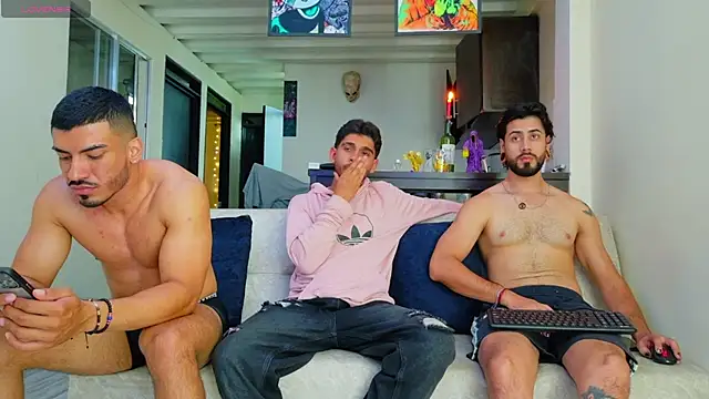 heteros curious online show from December 2025 12:37:02 AM