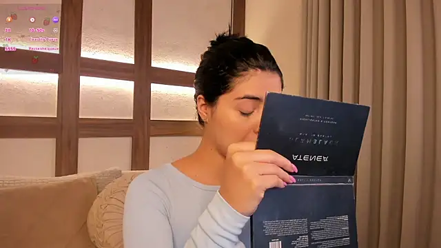 SarhaVega online show from February 2026 12:11:01 PM