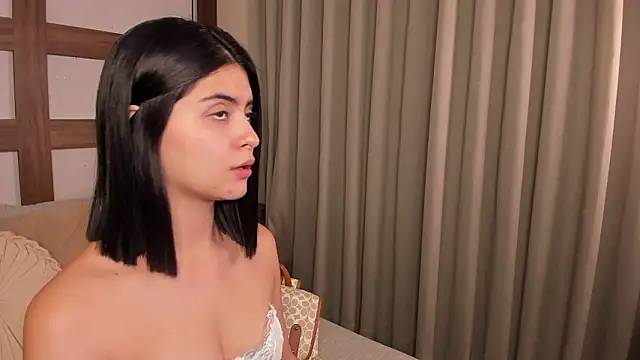 SarhaVega online show from February 2026 02:04:02 PM