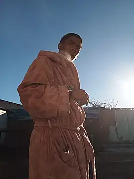 Snapshot of HelpfulJuice chatting on July 2026 07:06:01 AM HelpfulJuice online show from July 2026 07:06:01 AM