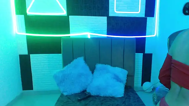 bonnie blue 18 online show from December 2025 02:01:01 PM