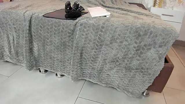 Snapshot of Mysterius_Woman chatting on February 2026 01:06:01 PM Mysterius Woman online show from February 2026 01:06:01 PM