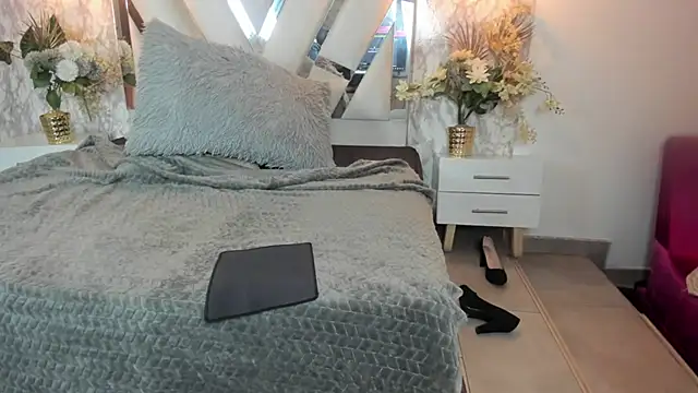 Snapshot of Mysterius_Woman chatting on February 2026 12:56:01 PM Mysterius Woman online show from February 2026 12:56:01 PM