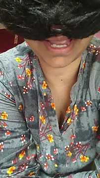 SameeraReddy19 online show from March 2026 04:13:02 AM