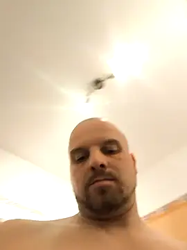 Phoenix2310 online show from February 2026 08:41:01 AM