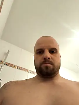 Phoenix2310 online show from February 2026 07:12:01 PM