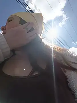 Snapshot of Shofy22 chatting on November 2025 02:05:01 PM Shofy22 online show from November 2025 02:05:01 PM