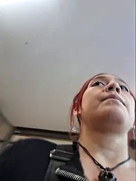 Eveeelyn25 online show from November 2025 12:21:02 AM