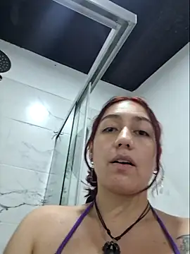 Snapshot of Eveeelyn25 chatting on April 2026 11:28:01 PM Eveeelyn25 online show from April 2026 11:28:01 PM