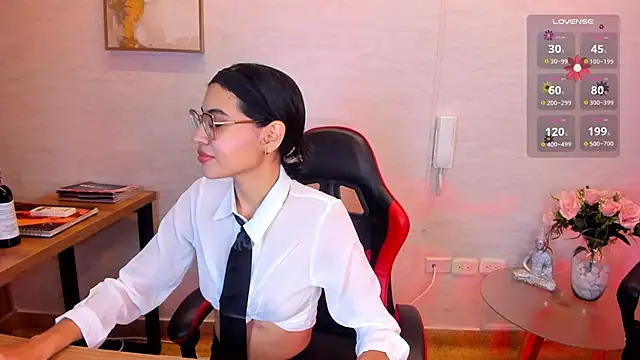 Snapshot of VanessaBoch chatting on May 2026 07:54:02 PM VanessaBoch online show from May 2026 07:54:02 PM