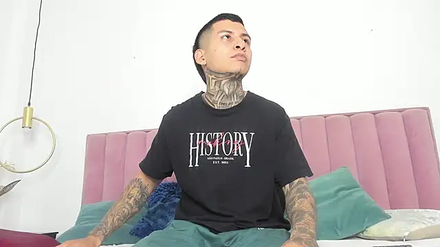 Andrew sanders68 online show from January 2026 07:51:02 PM