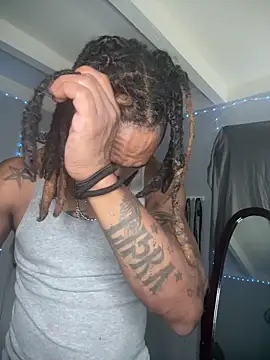 Snapshot of MTheRealrDLlongCrippler chatting on March 2026 03:10:01 AM MTheRealrDLlongCrippler online show from March 2026 03:10:01 AM