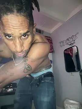 Snapshot of MTheRealrDLlongCrippler chatting on April 2026 11:05:01 PM MTheRealrDLlongCrippler online show from April 2026 11:05:01 PM