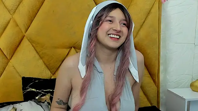 CandySwan online show from January 2026 12:55:01 PM