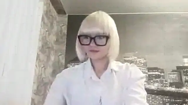 Snapshot of ElenoreVogtman chatting on November 2025 06:26:02 AM ElenoreVogtman online show from November 2025 06:26:02 AM