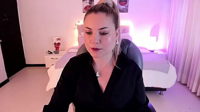 Violeta Hotter online show from December 2025 11:08:02 AM