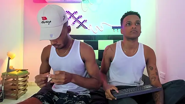 Black Guys Pervert  online show from November 2025 01:01:01 PM