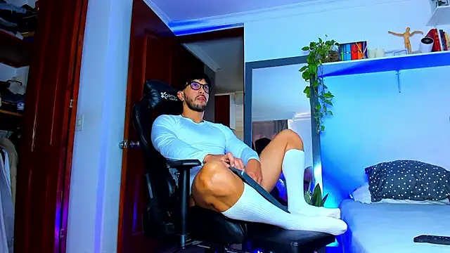 JotaCeliz online show from May 2026 07:21:01 PM