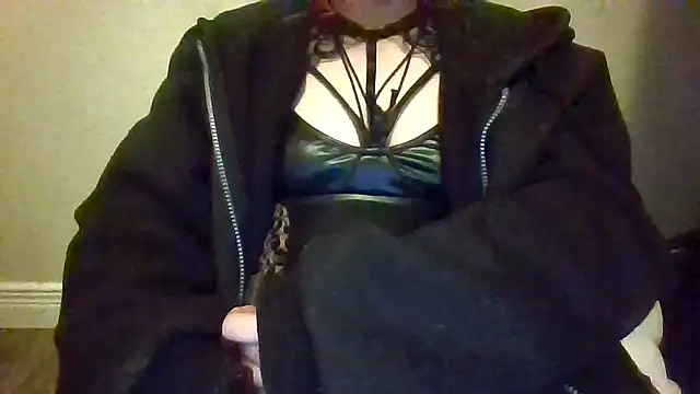 Snapshot of findom_mistressvampcandy chatting on November 2025 09:27:01 PM findom mistressvampcandy online show from November 2025 09:27:01 PM
