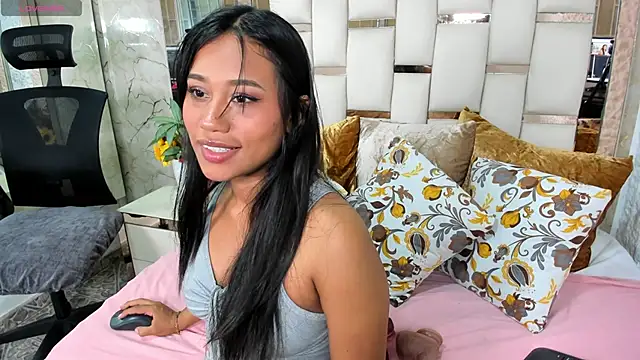 Snapshot of thalia_nichols chatting on April 2026 04:28:02 AM thalia nichols online show from April 2026 04:28:02 AM
