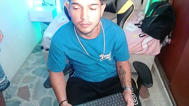 Couple wildd  online show from January 2026 08:02:02 PM