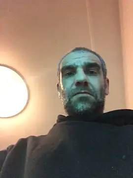 Snapshot of Malvino1934 chatting on December 2025 08:29:01 PM Malvino1934 online show from December 2025 08:29:01 PM