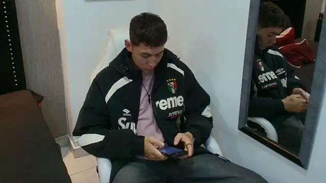 LoganFoster  online show from January 2026 08:14:01 PM