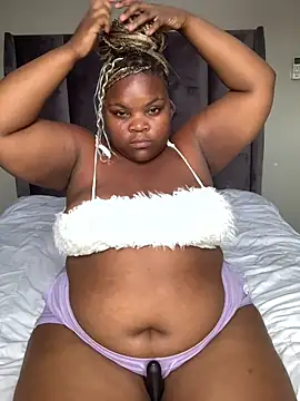 cuddlegiantbear online show from November 2025 07:33:02 AM