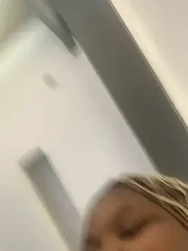 cuddlegiantbear online show from December 2025 08:23:01 AM