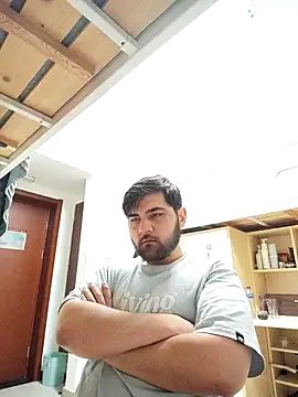 Snapshot of Koma001 chatting on March 2026 01:06:02 PM Koma001 online show from March 2026 01:06:02 PM