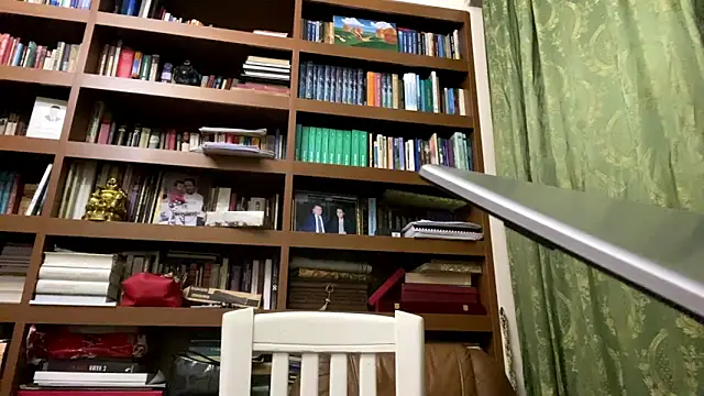 LinaClous online show from January 2026 03:39:01 PM