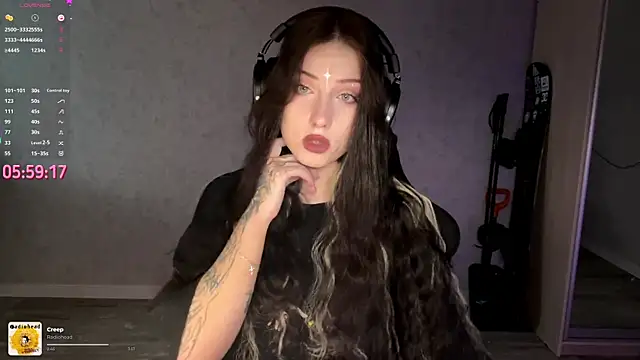 Meowluly online show from April 2026 09:20:02 PM