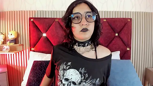 Snapshot of Kiri_Velvet chatting on June 2026 02:44:01 AM Kiri Velvet online show from June 2026 02:44:01 AM