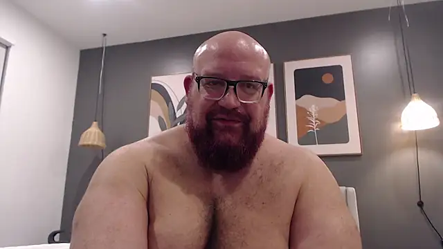 BigBearforCuddles online show from April 2026 02:45:02 AM