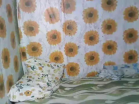 Smilinglovely online show from March 2026 07:02:02 PM