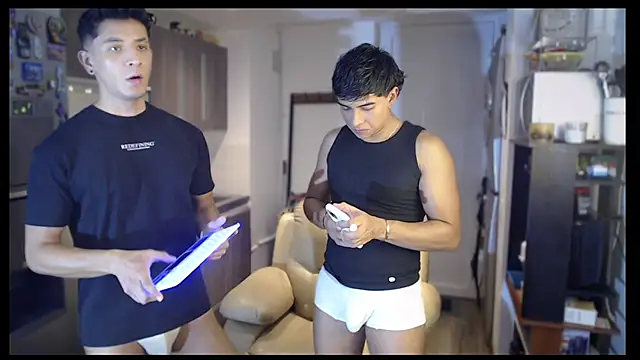 Snapshot of soyleonardo1 chatting on November 2025 06:49:01 AM soyleonardo1 online show from November 2025 06:49:01 AM