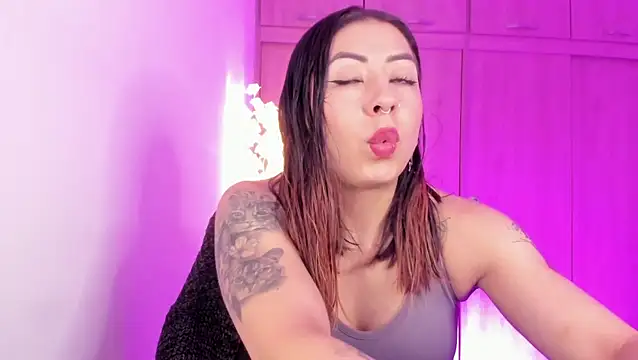 Snapshot of MaddieHunter chatting on April 2026 02:34:02 PM MaddieHunter online show from April 2026 02:34:02 PM