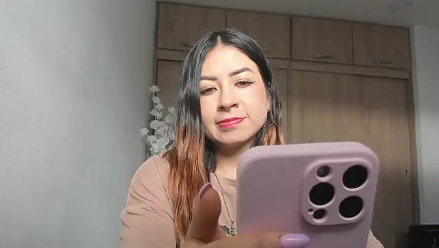 Snapshot of MaddieHunter chatting on May 2026 08:14:02 PM MaddieHunter online show from May 2026 08:14:02 PM