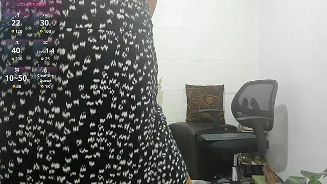 Snapshot of Miss_clarepocahose chatting on June 2026 01:21:02 AM Miss clarepocahose online show from June 2026 01:21:02 AM