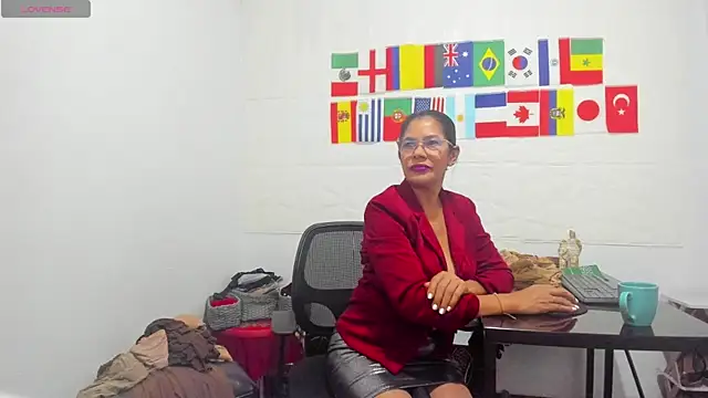 Snapshot of Miss_clarepocahose chatting on June 2026 02:14:01 AM Miss clarepocahose online show from June 2026 02:14:01 AM