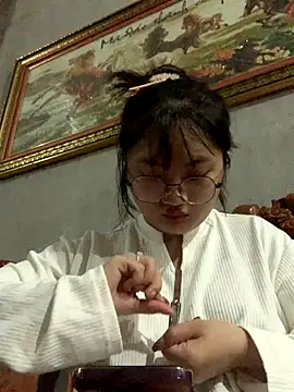 Snapshot of lau-2 chatting on December 2025 01:09:02 PM lau-2 online show from December 2025 01:09:02 PM