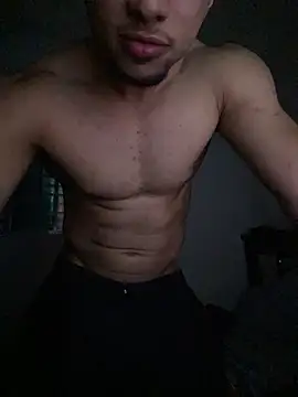 Snapshot of MoreninhoMagrinho chatting on November 2025 04:04:01 AM MoreninhoMagrinho online show from November 2025 04:04:01 AM