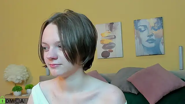 Olivia Riesz online show from April 2026 07:45:01 AM