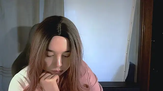 Alex Pink7 online show from December 2025 11:04:01 AM