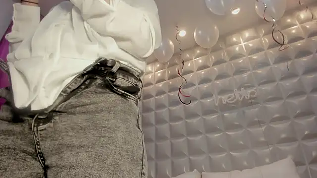 sol-angel online show from February 2026 03:35:02 PM