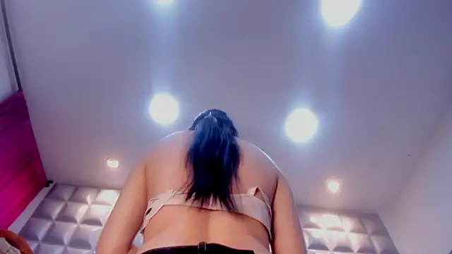 sol-angel online show from March 2026 04:07:01 PM